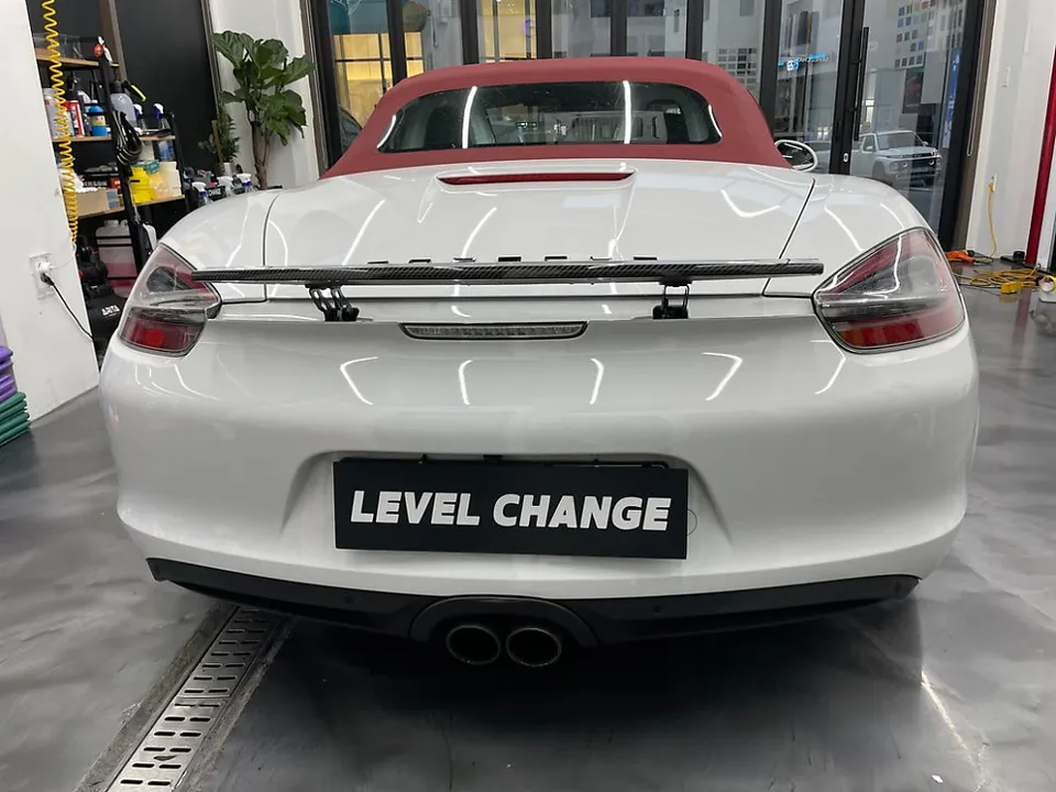 ポルシェ911のカーラッピング事例|費用目安・仕上がり 施工写真 2-1