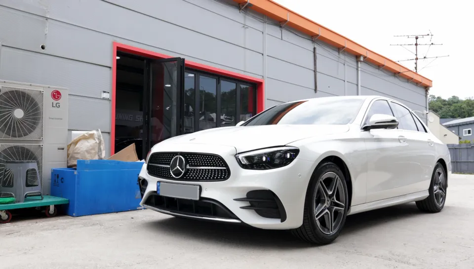 Mercedes-Benz E-Class W213 steering wheel review
