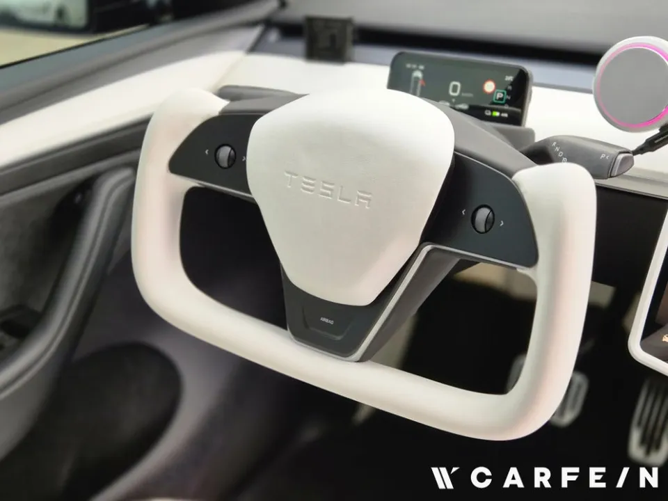 Tesla Model Y steering wheel installation result