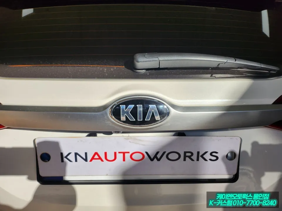 Kia Seltos ambient lighting - Kia Seltos Ambient Lighting Review: Enhanced Interior Mood photo 4