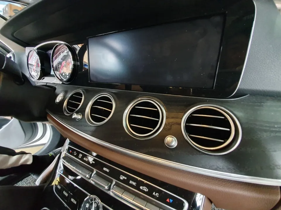Mercedes-Benz E-Class W213 ambient lighting - Mercedes-Benz E-Class Ambient Lighting Upgrade Review photo 4