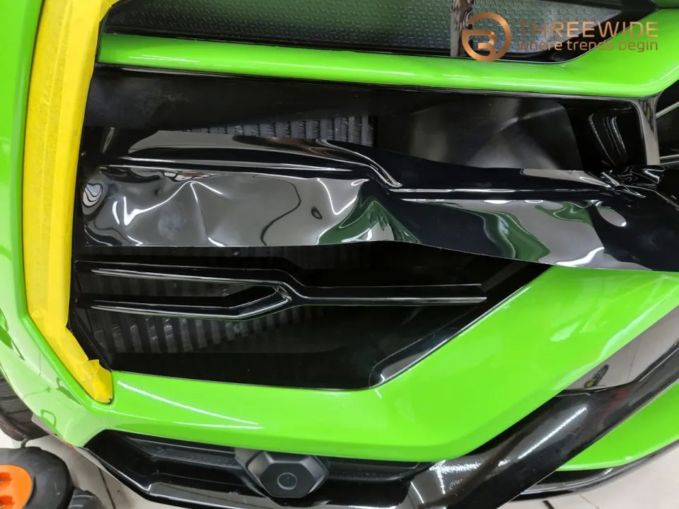Lamborghini Urusのカーラッピング事例|費用目安・仕上がり 施工写真 1-3