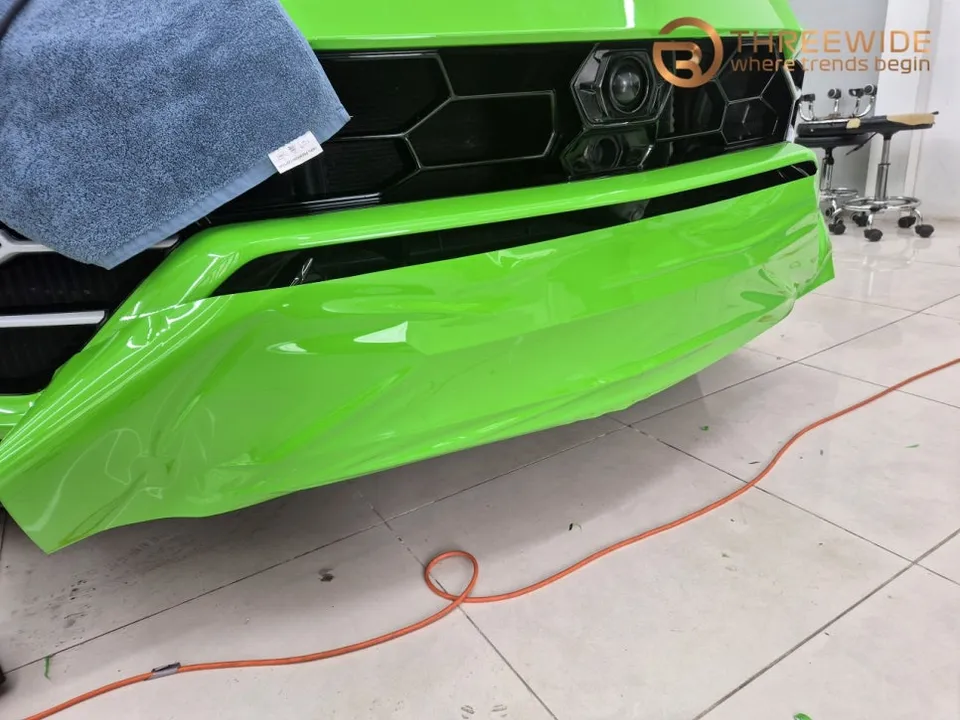 Lamborghini Urusのカーラッピング事例|費用目安・仕上がり 施工写真 2-3
