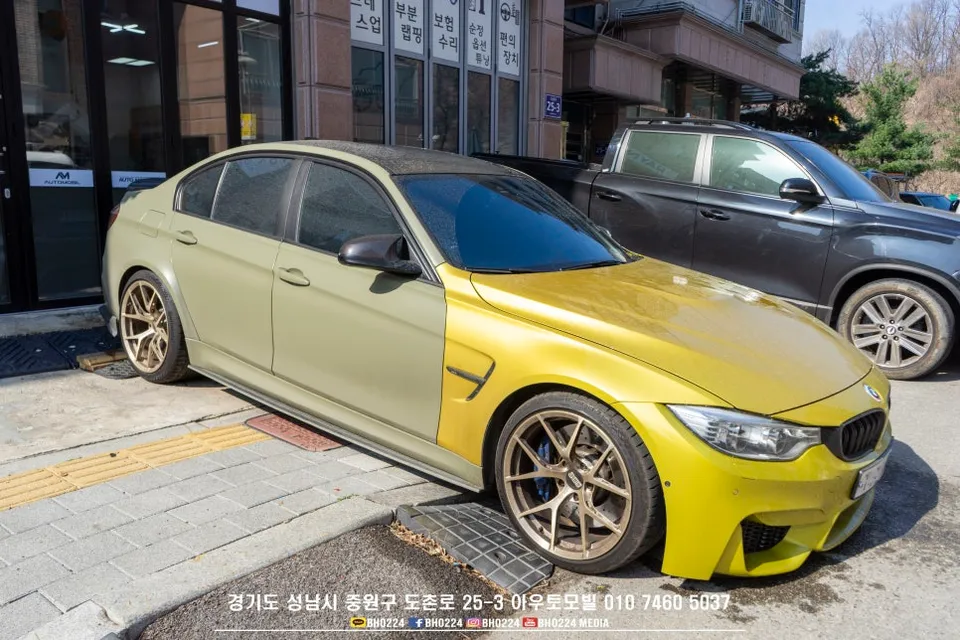 BMW M3のカーラッピング事例｜メットサテンブラックの費用と仕上がり 施工写真 1-1