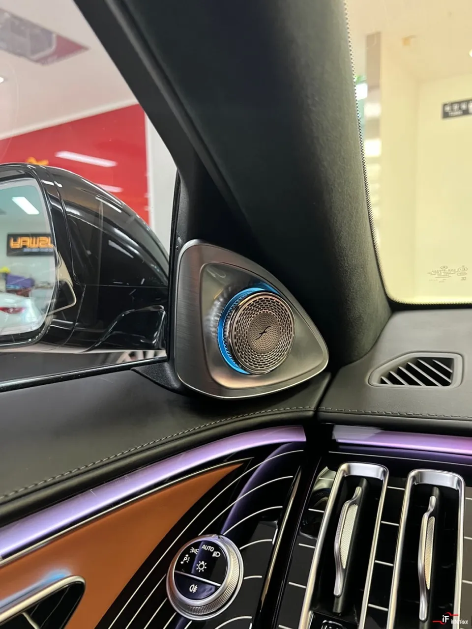 Mercedes-Benz S-Classのカーオーディオ施工事例 施工写真 1-3