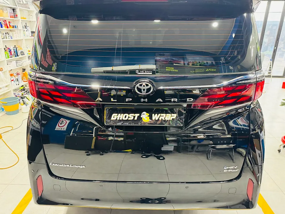 Toyota Alphard vinyl wrap - Toyota Alphard Vinyl Wrap Installation Review — Cost photo 3