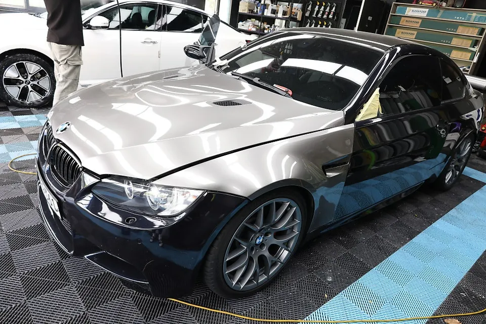 BMW M3のカーラッピング事例｜費用目安・仕上がり 施工写真 3-3