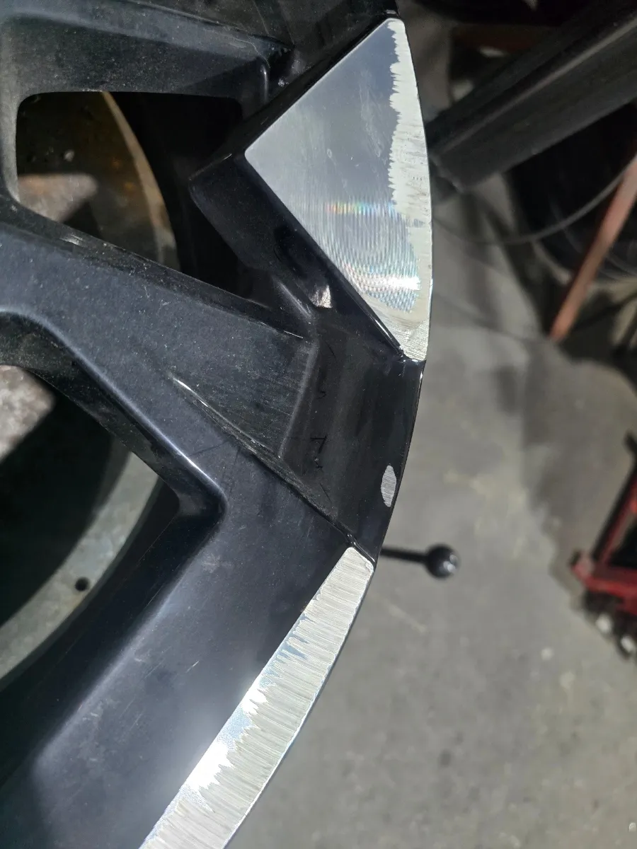 Kia Carnival wheel repair - Kia Carnival Wheel Repair & Painting Review — Cost & Results photo 4