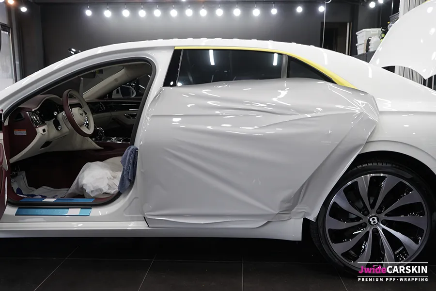 Bentley Flying Spurのカーラッピング事例｜3Mストームグレー 施工写真 3-1