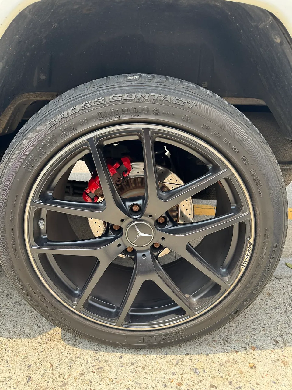 Mercedes-Benzのホイールリペア・塗装事例 施工写真 2-1
