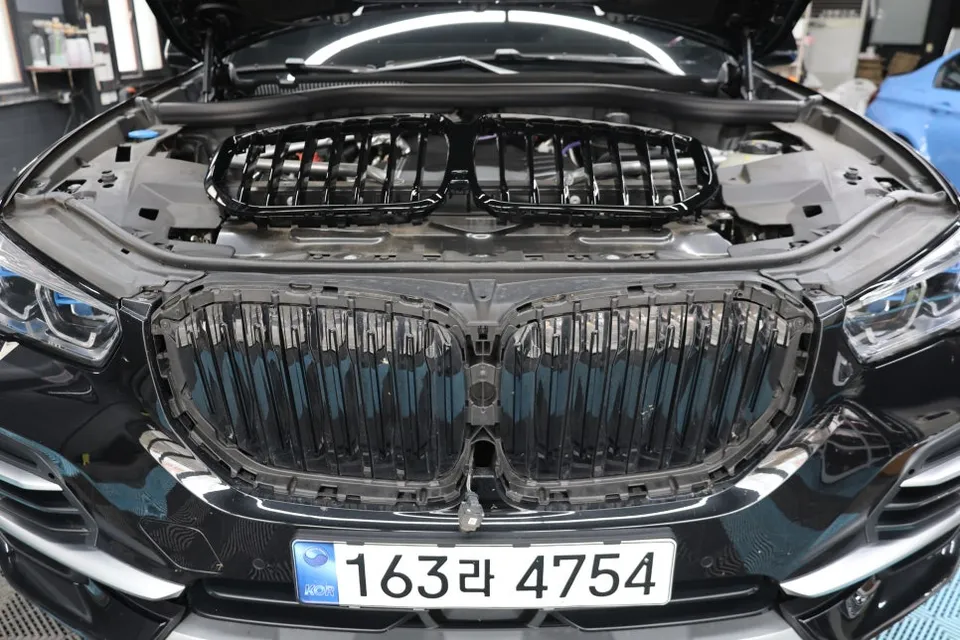 BMW X5のカーフィルム施工事例|費用目安・仕上がり 施工写真 3-3