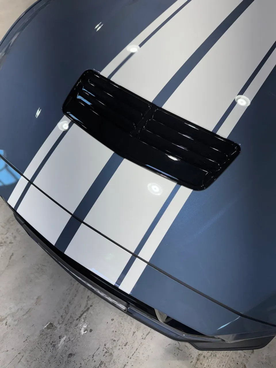 Ford Mustang 7th Genのカーラッピング事例｜費用目安・仕上がり 施工写真 1-3