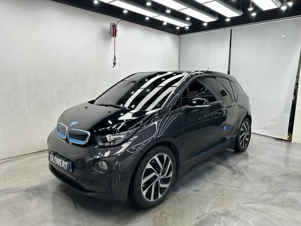 BMW i3のカーフィルム施工事例｜費用目安・仕上がり 写真