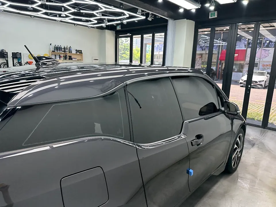 BMW i3のカーフィルム施工事例｜費用目安・仕上がり 施工写真 5