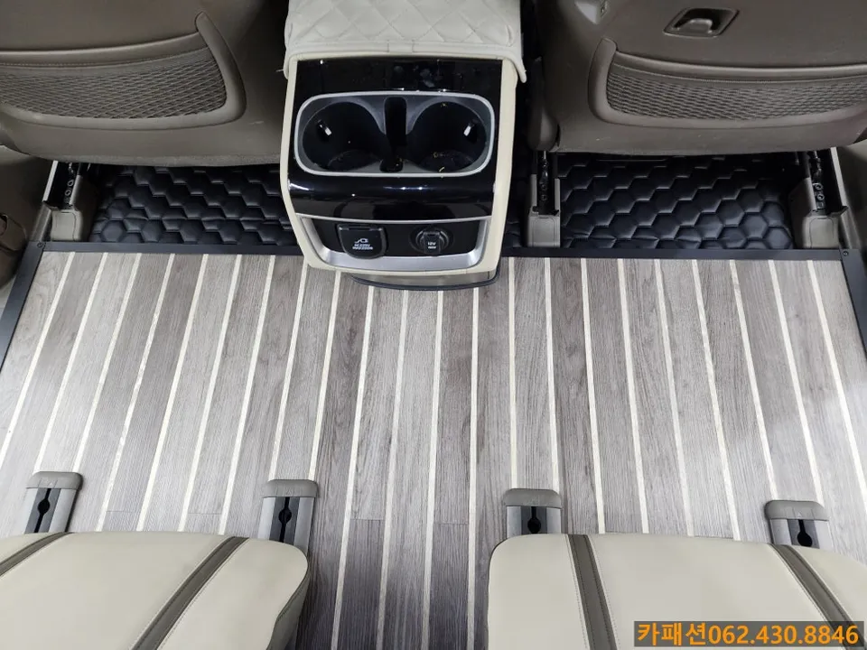Kia Carnival KA4 ambient lighting - Kia Carnival KA4 Ambient Lighting Review photo 5