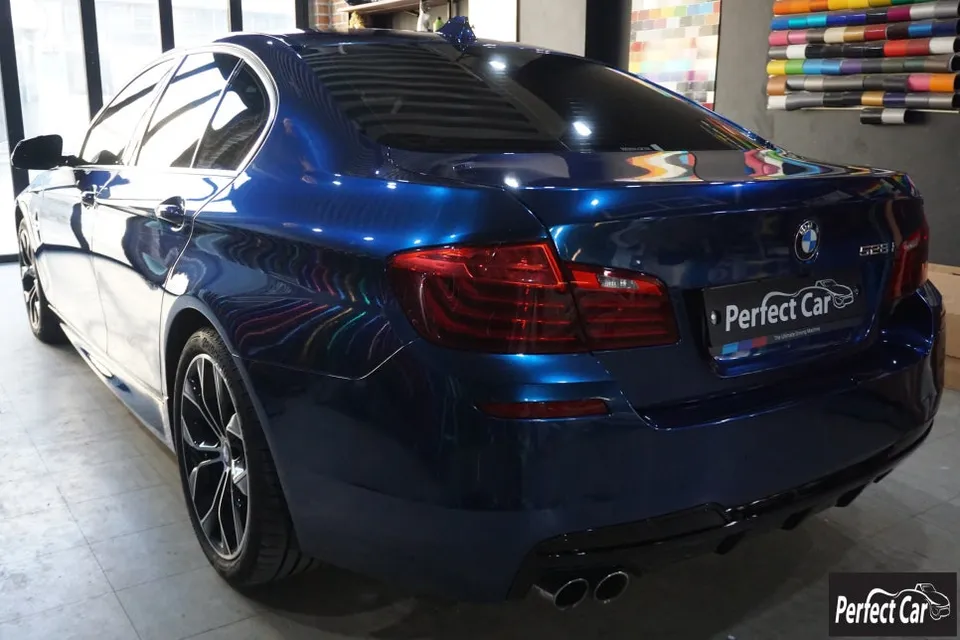 BMW 5 Series F10 カーラッピング事例|費用目安・仕上がり 施工写真 1-1
