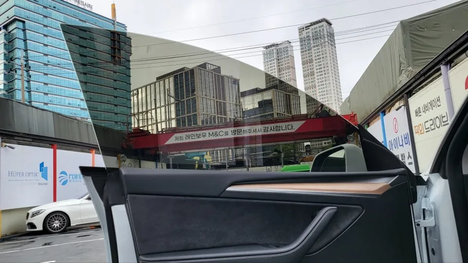 Tesla Model Y PPF施工事例|費用目安・仕上がり 施工写真 1-2