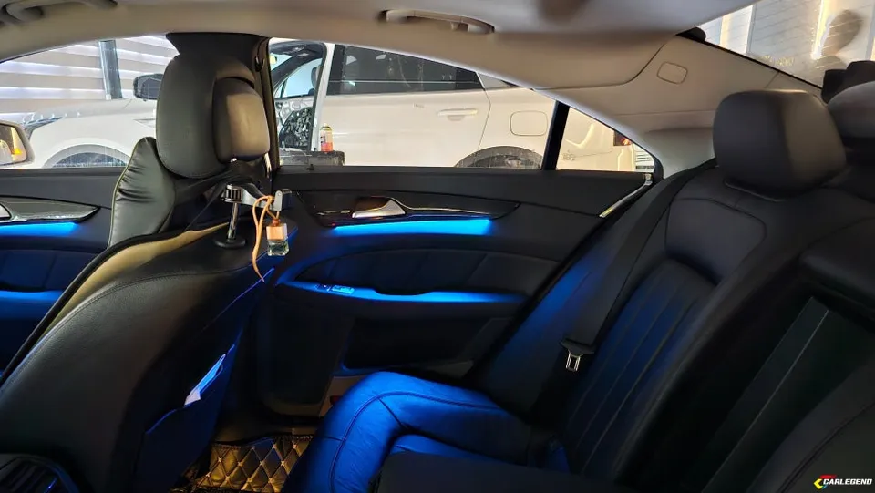 Mercedes-Benz CLS W218 ambient lighting - Mercedes-Benz CLS W218 Ambient Lighting Upgrade: Brighter Interio photo 6