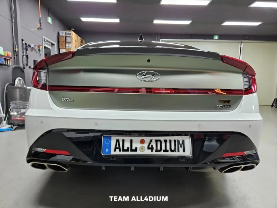 Hyundai Sonata DN8のカーラッピング事例|GTシルバーへの再施工 施工写真 3-1