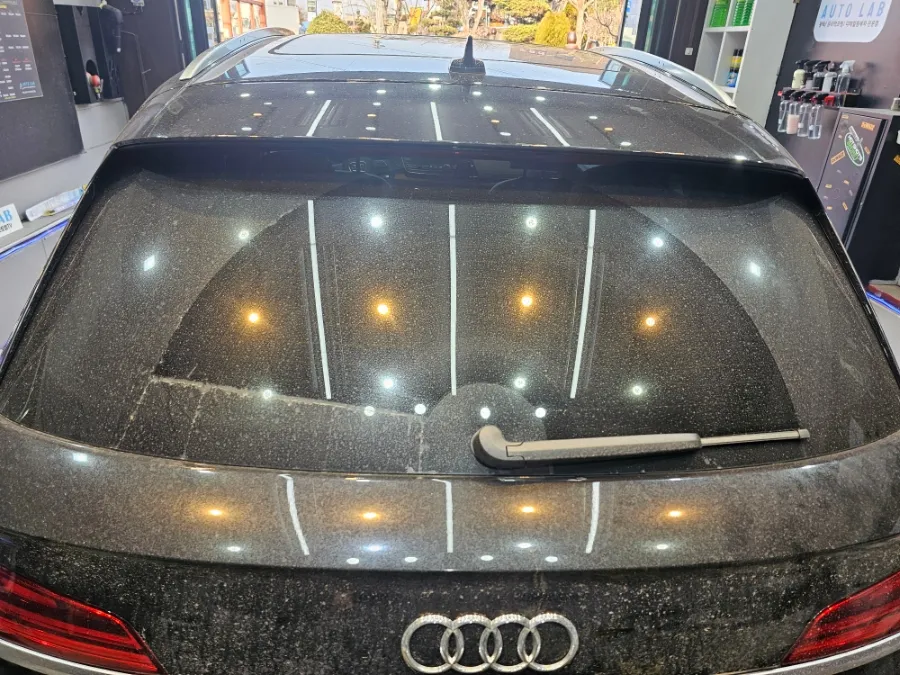 Audi Q5のガラスコーティング事例 施工写真 2