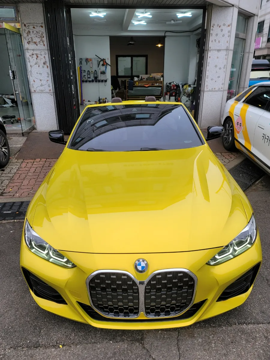 BMW 4シリーズ コンバーチブルのカーラッピング事例|費用目安・仕上がり 施工写真 2-3