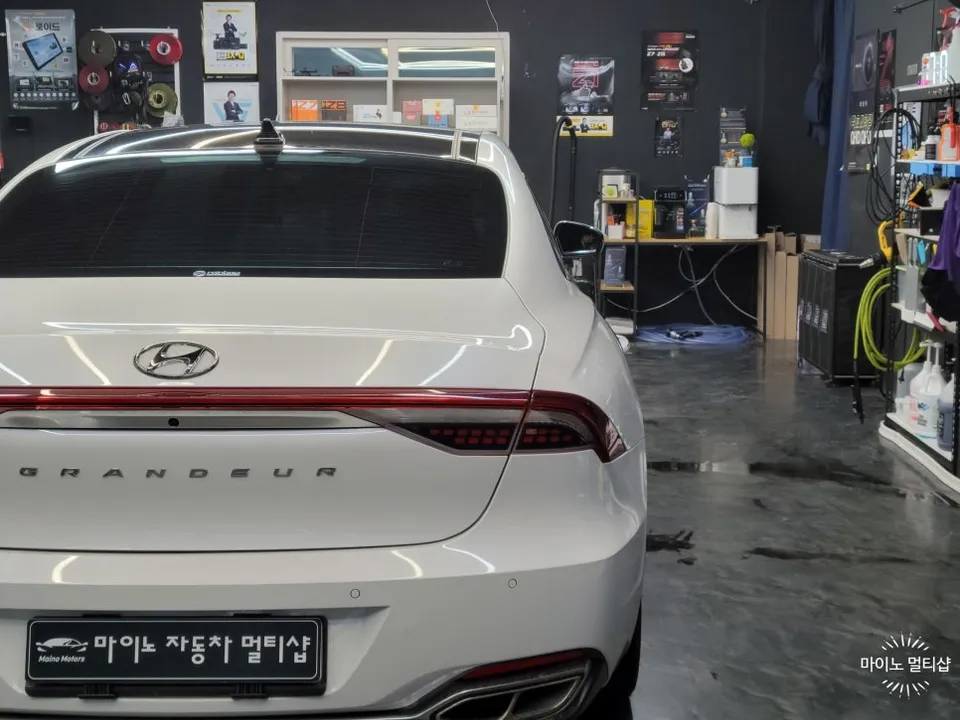 Hyundai Grandeur IGのカーフィルム施工事例|費用目安・仕上がり 施工写真 1-3