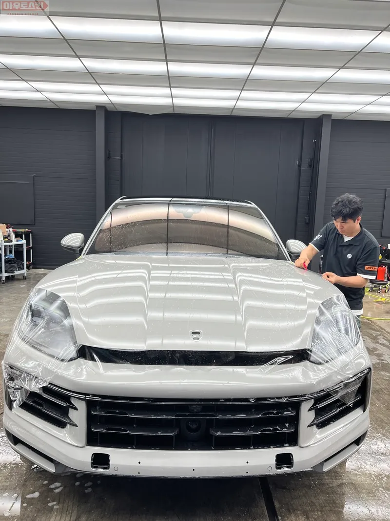 Porsche Cayenne PPF施工事例|費用目安と仕上がり 施工写真 1-2