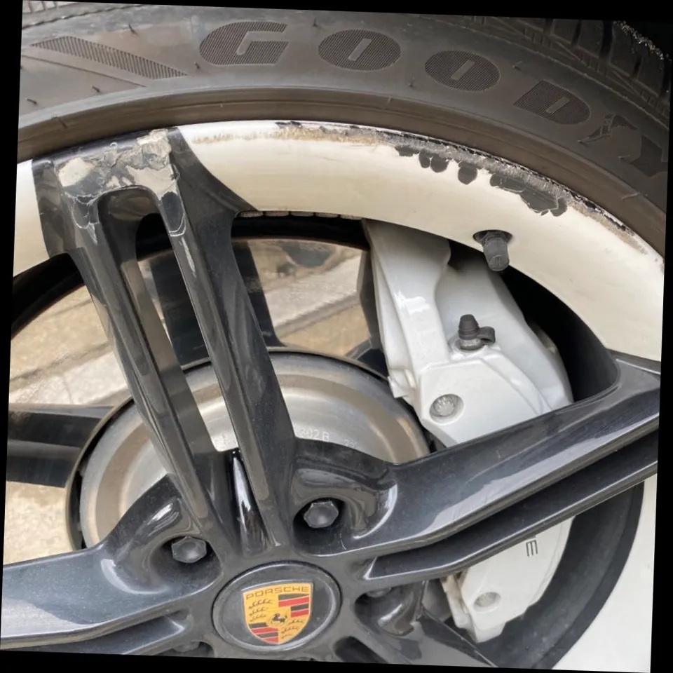 Porsche Taycan wheel repair - Porsche Taycan Two-Tone Wheel Refinishing — ₩800K-1.5M photo 3