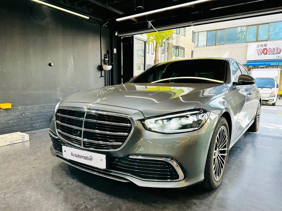 Mercedes-Benz S-Class ambient lighting - Mercedes-Benz S-Class Ambient Lighting Review photo 4