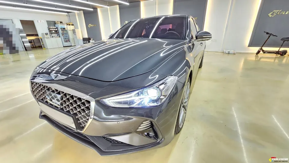 Genesis G70 Ambient Lighting Review: Seamless Integration photo 2