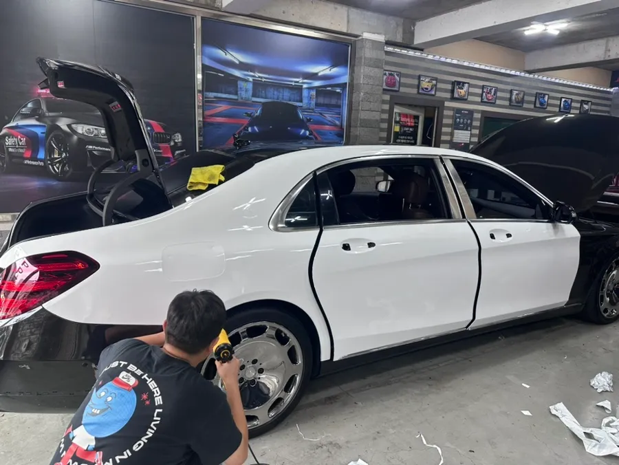 Mercedes-Benz Maybachのカーラッピング事例｜費用目安・仕上がり 施工写真 3-2