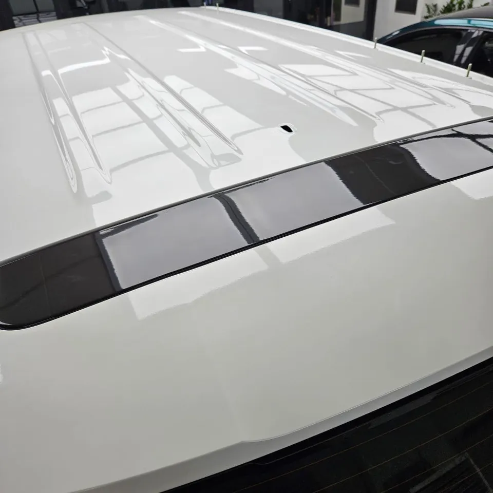 Kia Carnival vinyl wrap - Kia Carnival Vinyl Wrap Review: Gloss Black Upgrade photo 6