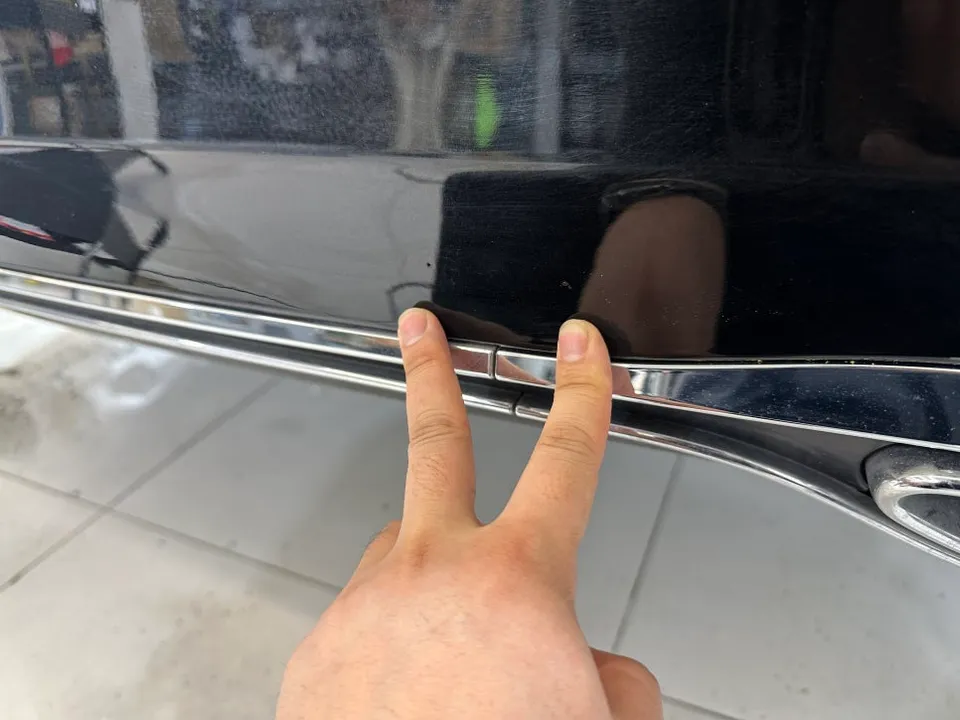 メルセデス・ベンツ Sクラス W223のカーラッピング事例 施工写真 3-2