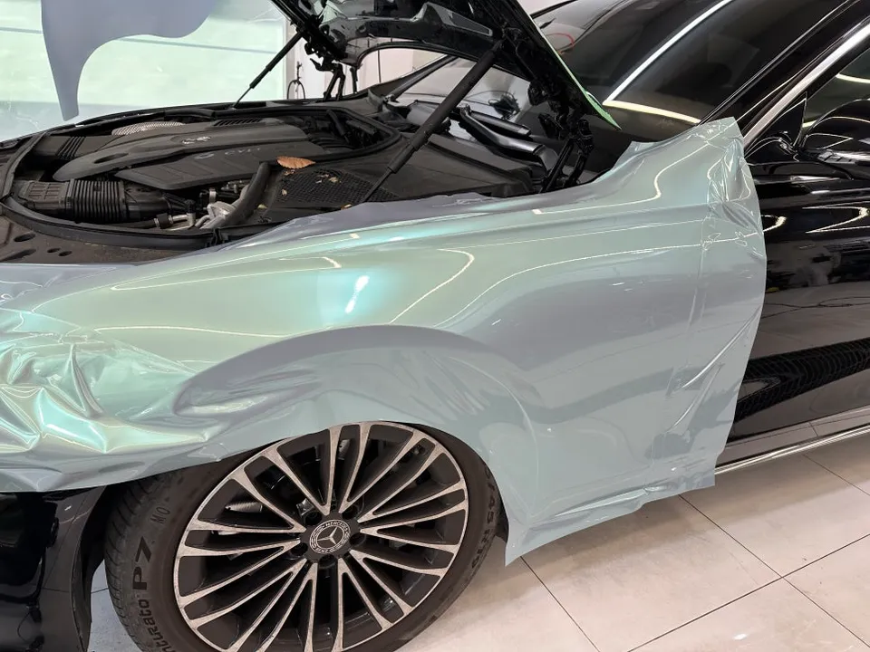 メルセデス・ベンツ Sクラス W223のカーラッピング事例 施工写真 1-3