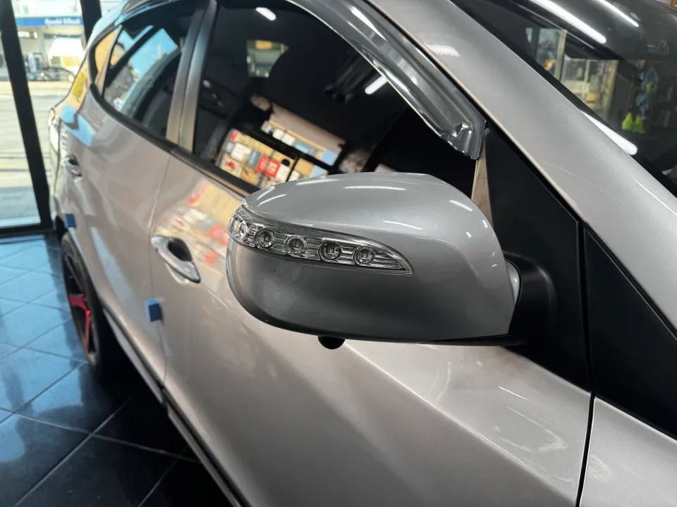Hyundai Tucsonのカーラッピング事例|費用目安・仕上がり 施工写真 2-2