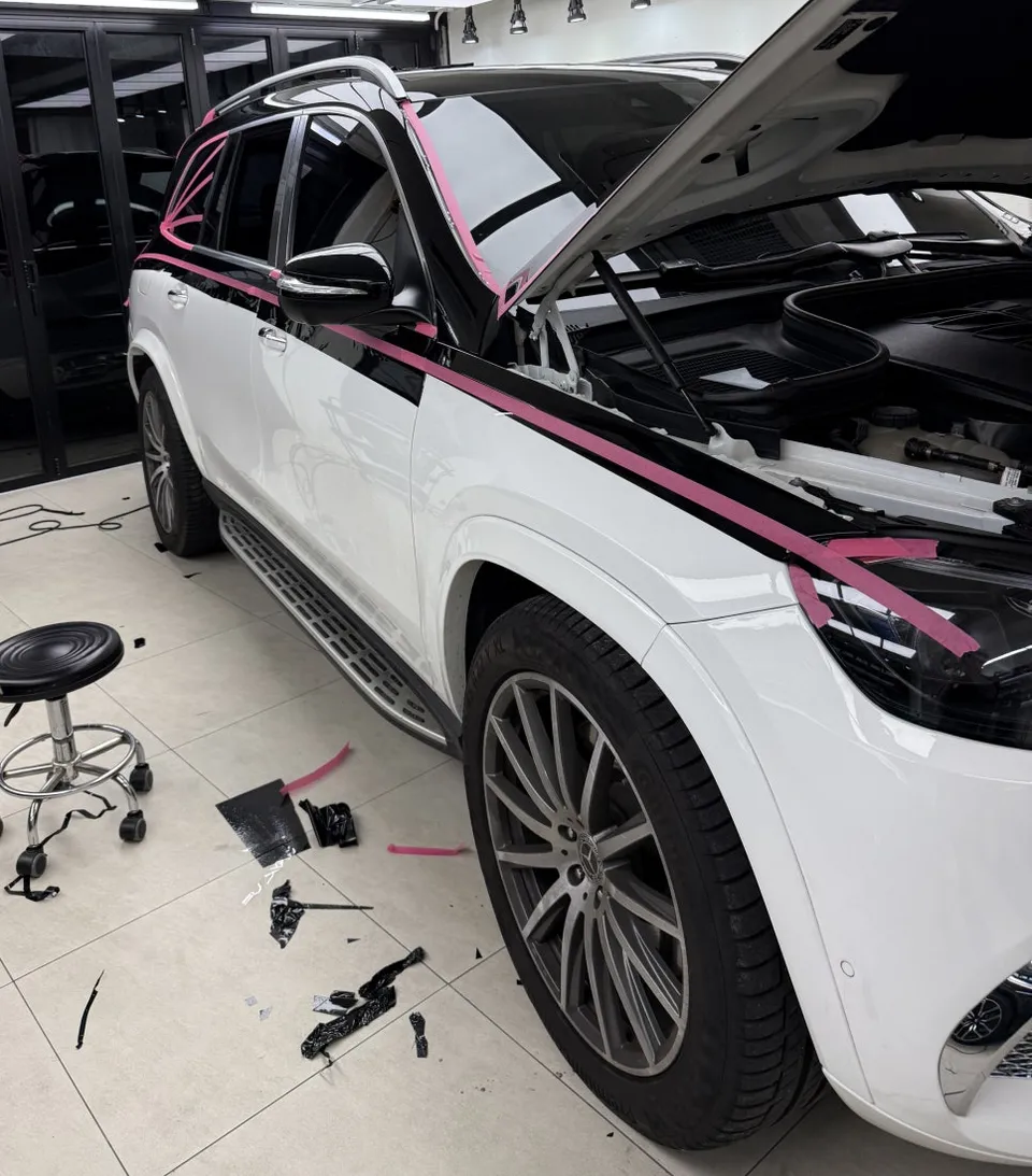 Mercedes-Benz GLS Maybachのカーラッピング事例｜費用目安・仕上がり 施工写真 3-3