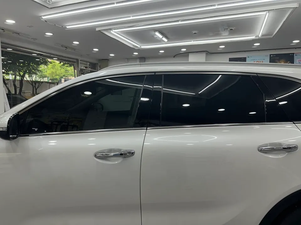 Kia Sorentoのカーフィルム施工事例|費用目安・仕上がり 施工写真 2-3