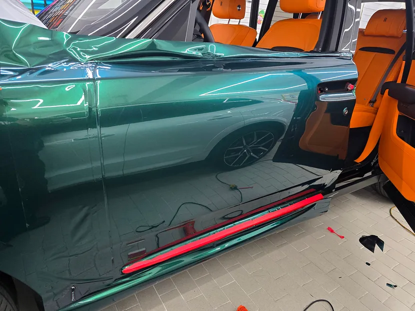 Rolls-Royce Cullinanのカーラッピング事例 施工写真 2-2