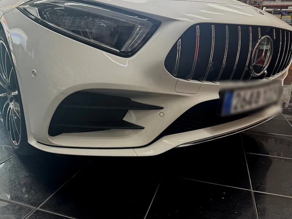 Mercedes-Benz CLSのカーラッピング事例｜費用目安・仕上がり 施工写真 1-1