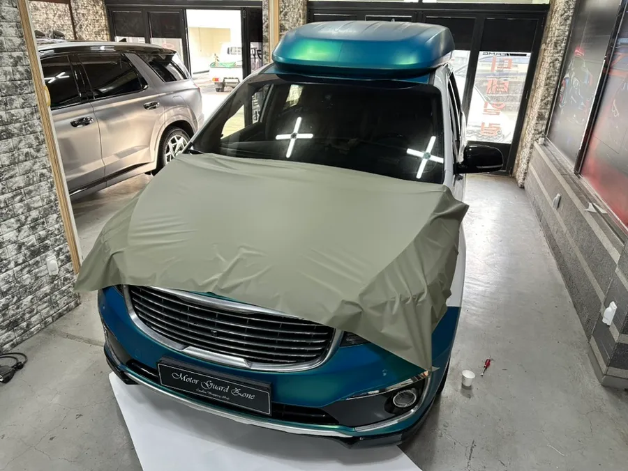 Kia Carnival Hi-Limousine vinyl wrap - Kia Carnival Hi-Limousine Vinyl Wrap Review: Military Khaki Green photo 3