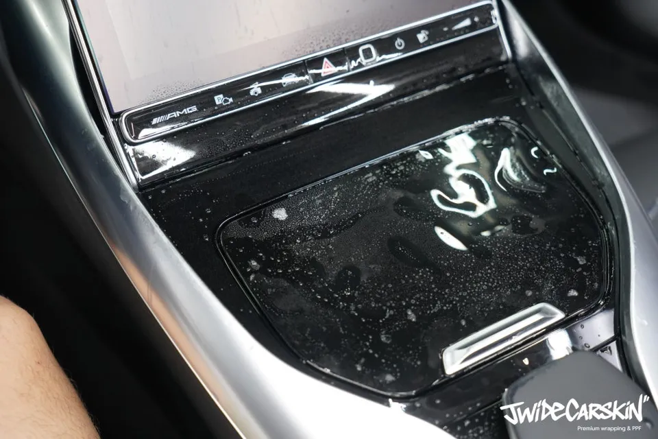 Mercedes-Benz SL63 AMG ppf - Mercedes-Benz SL63 AMG PPF Review — Enhanced Interior Protection photo 5