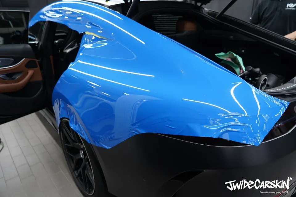 Mercedes-Benz AMG GT63s vinyl wrap - Mercedes-Benz AMG GT63s Vinyl Wrap Review — Enhanced Sportiness photo 5