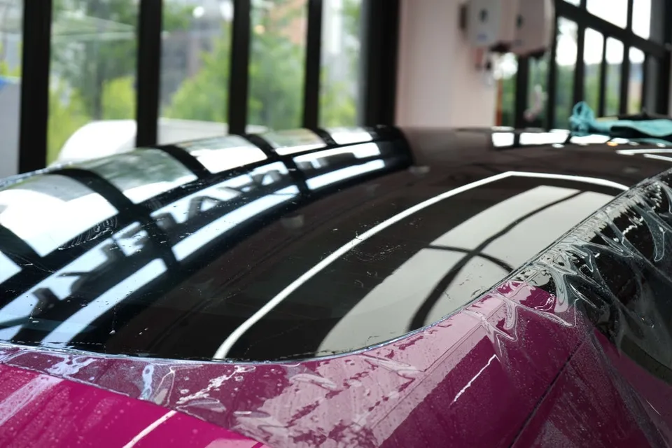 Tesla Model Y PPF施工事例|熱線遮断効果と費用目安 施工写真 3-3