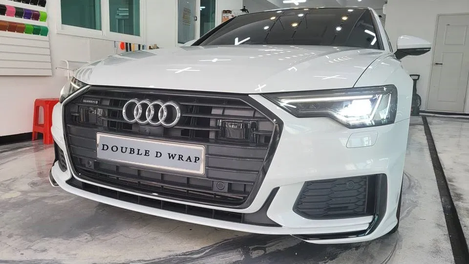 Audi A6のカーラッピング事例|クロームパーツの引き締め 施工写真 2-2