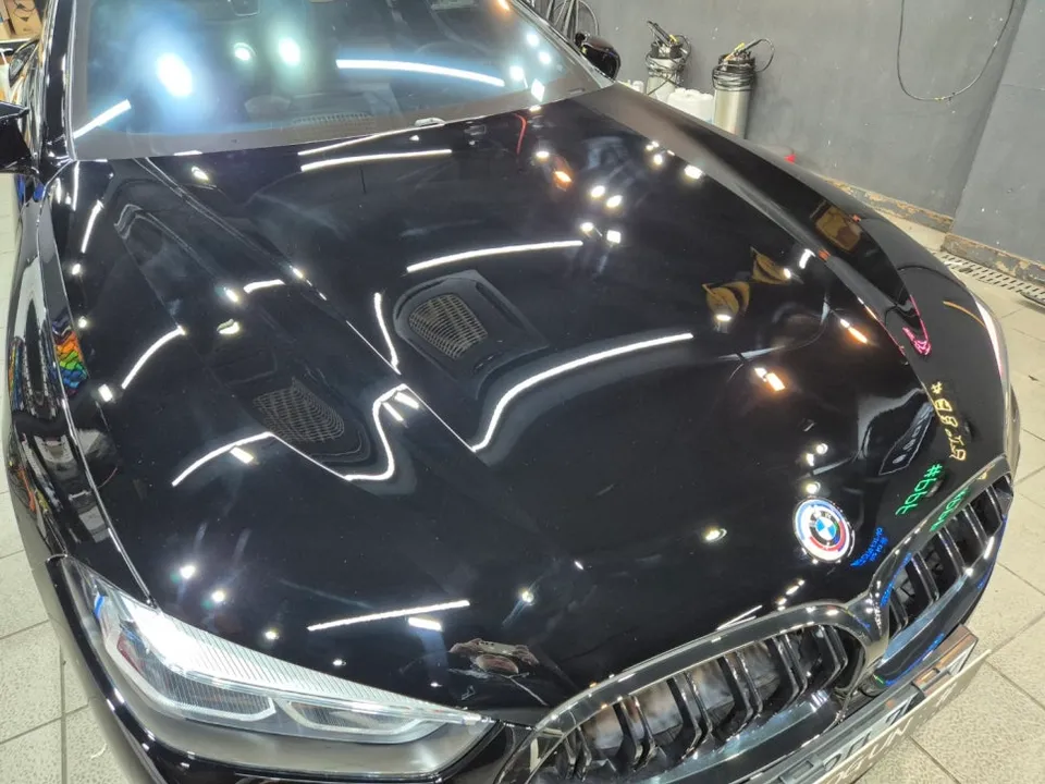 BMW M8 PPF施工事例｜韓国でのブラックフル施工 施工写真 3-2