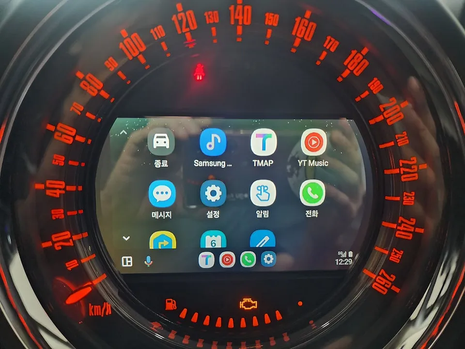 MINI Countryman R60のAndroid Auto・CarPlay取付事例 施工写真 2-1