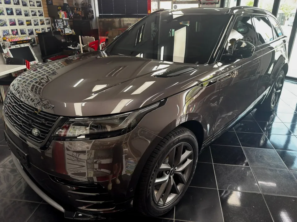 Land Rover Discovery Sportのカーラッピング事例｜費用目安・仕上がり 施工写真 2-1