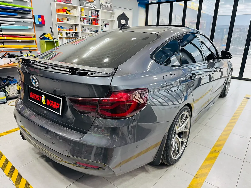 BMW 3 Seriesのカーラッピング事例｜費用目安・仕上がり 施工写真 1-2
