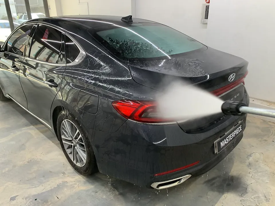 Hyundai Grandeur IGのカーフィルム施工事例|費用目安・仕上がり 施工写真 3-1