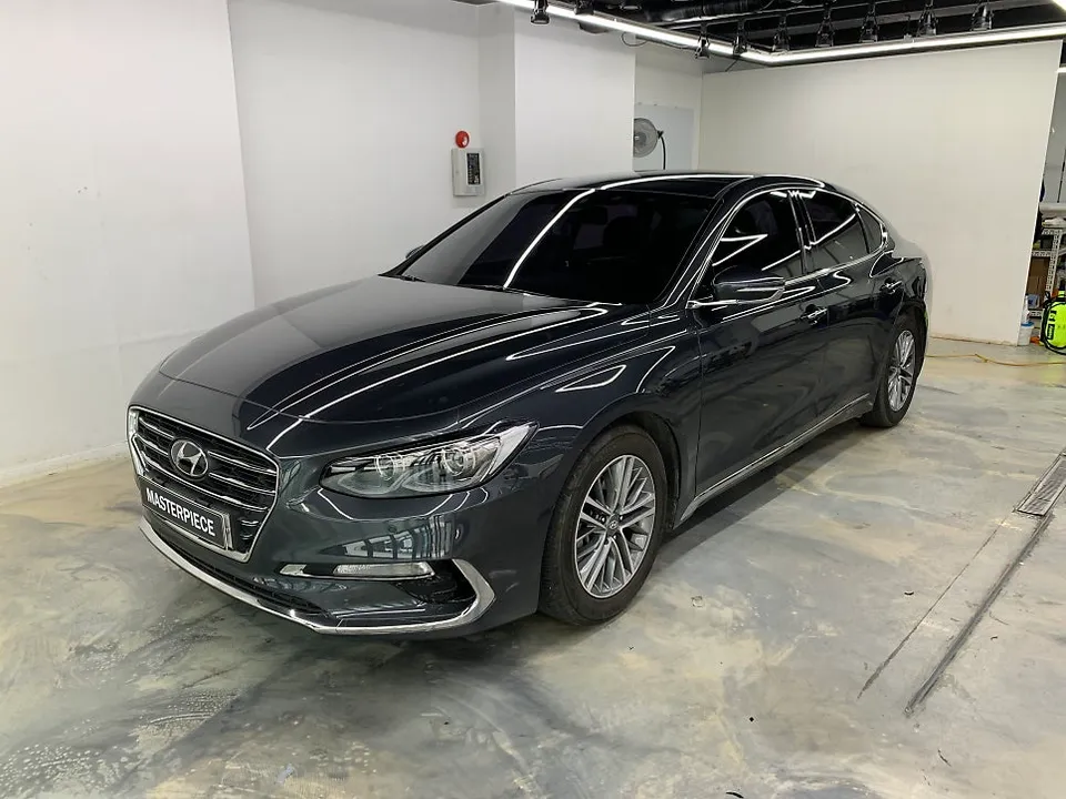Hyundai Grandeur IGのカーフィルム施工事例|費用目安・仕上がり 施工写真 3-2